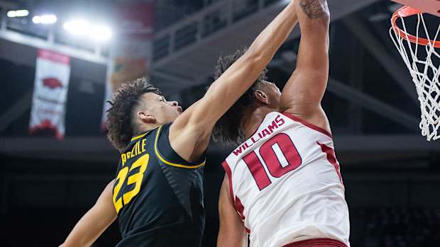 011222-Trevon Brazile-Jaylin Williams-Missouri-mm